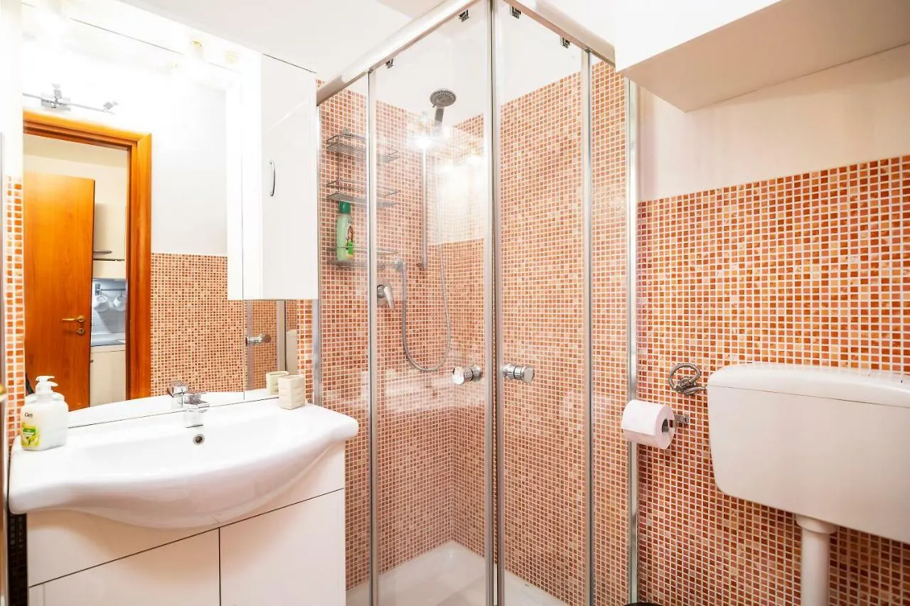 Apartament Primopiano - Inama Mediolan